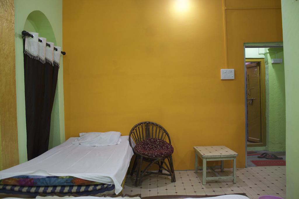 Yogi Lodge Bénarès Extérieur photo