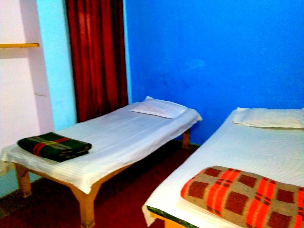 Yogi Lodge Bénarès Extérieur photo