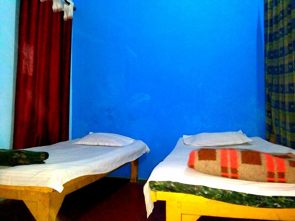 Yogi Lodge Bénarès Extérieur photo
